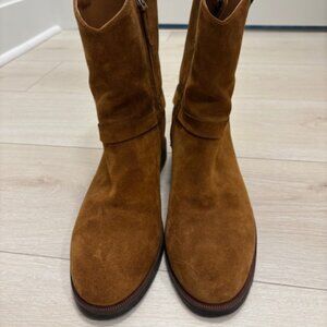 The Shoe Box Boots